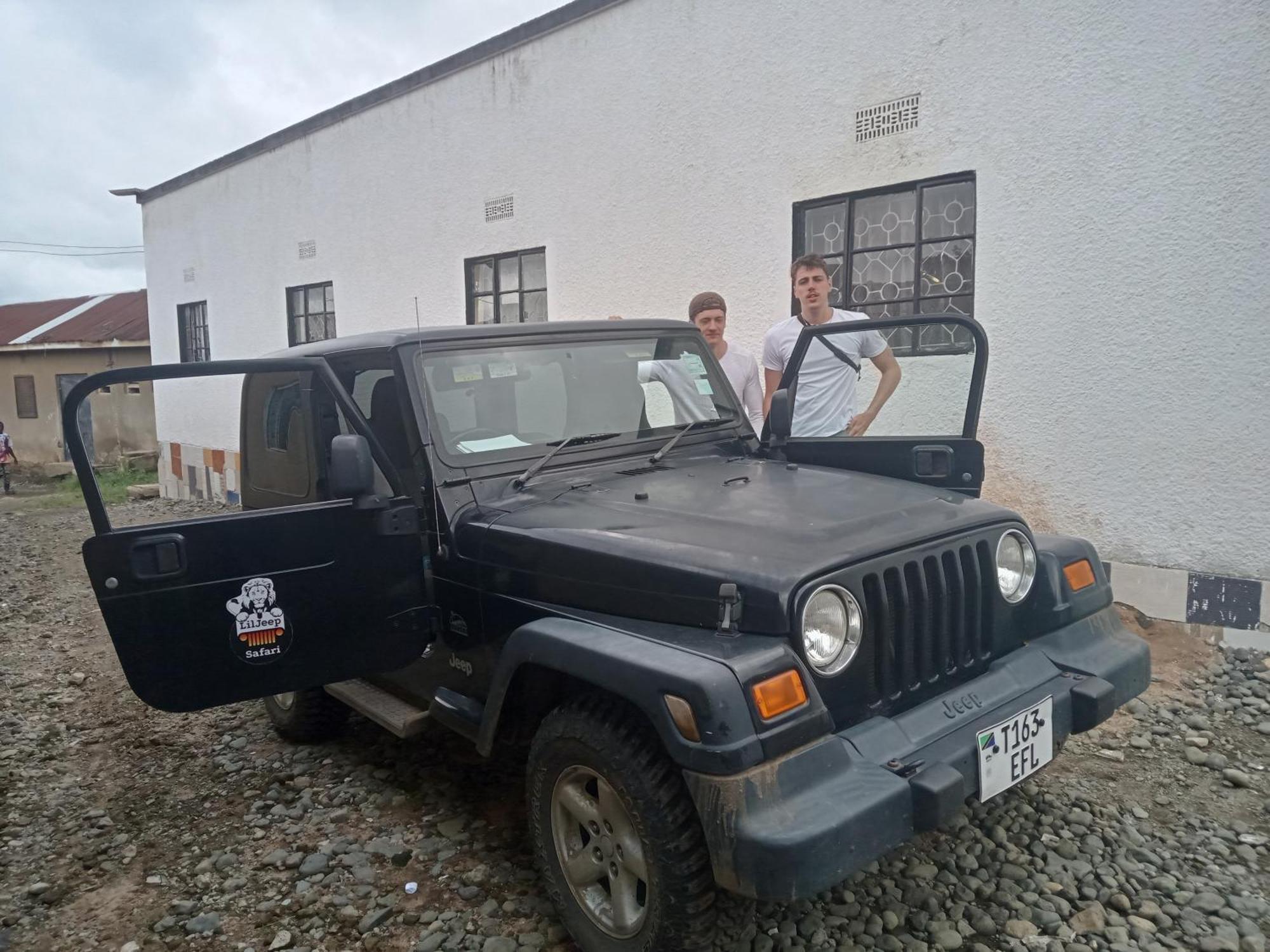 First Point Arusha Hostel Eksteriør bilde